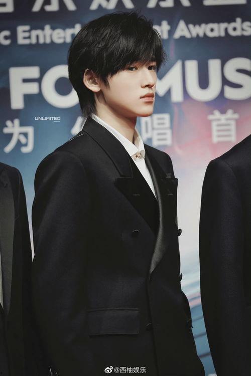 宋亚轩最新综艺爆料视频,揭秘偶像背后的真实生活 第3张 宋亚轩最新综艺爆料视频,揭秘偶像背后的真实生活 第3张